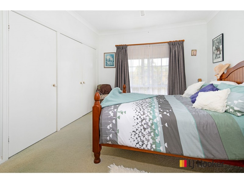 81 Eric Fenning Drive, Surf Beach NSW 2536