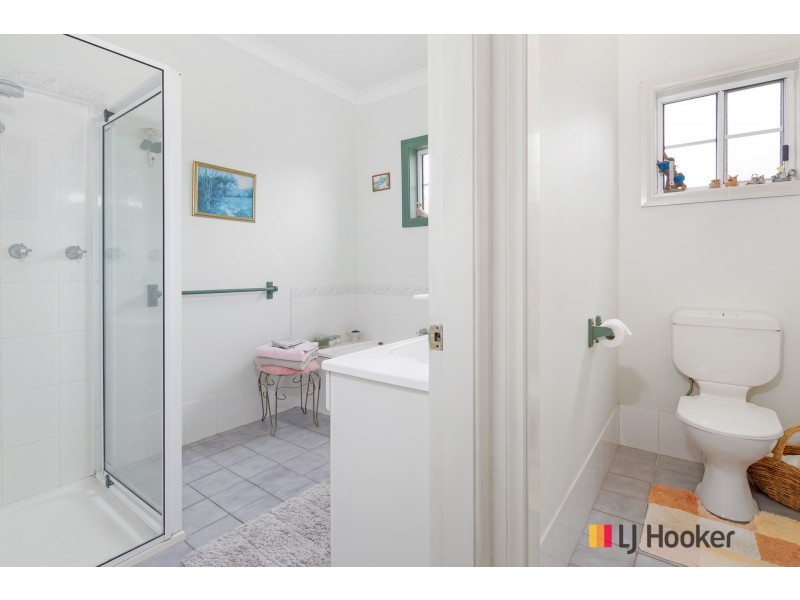 81 Eric Fenning Drive, Surf Beach NSW 2536