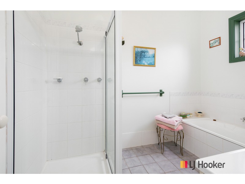 81 Eric Fenning Drive, Surf Beach NSW 2536