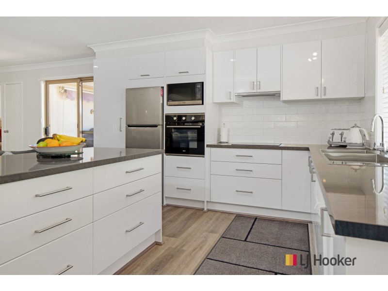 3 Banks Place, Sunshine Bay NSW 2536