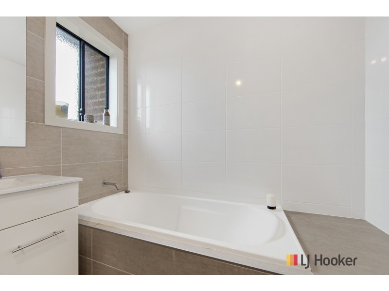 6 Litchfield Crescent, Long Beach NSW 2536