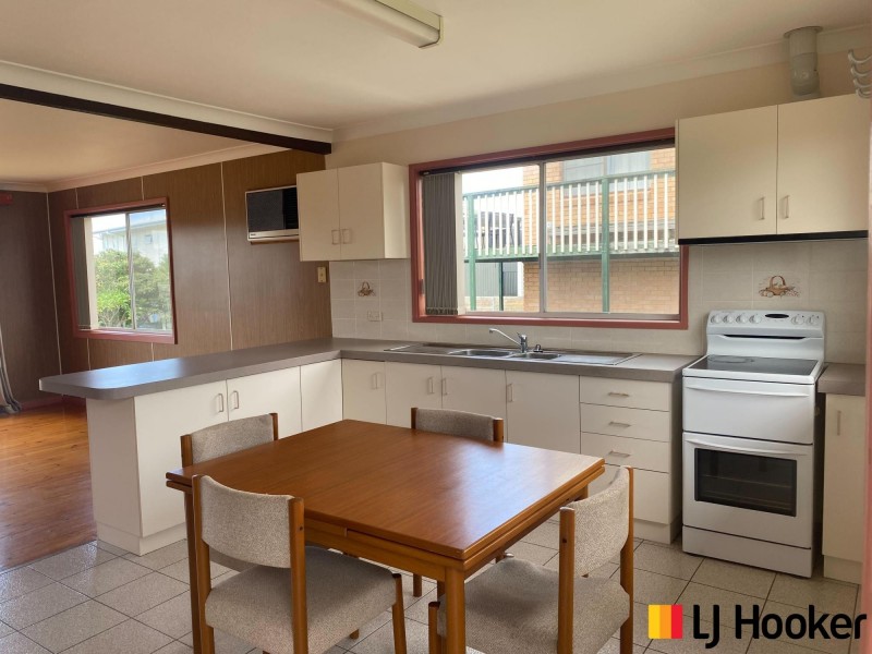 8 Malua Street, Malua Bay NSW 2536