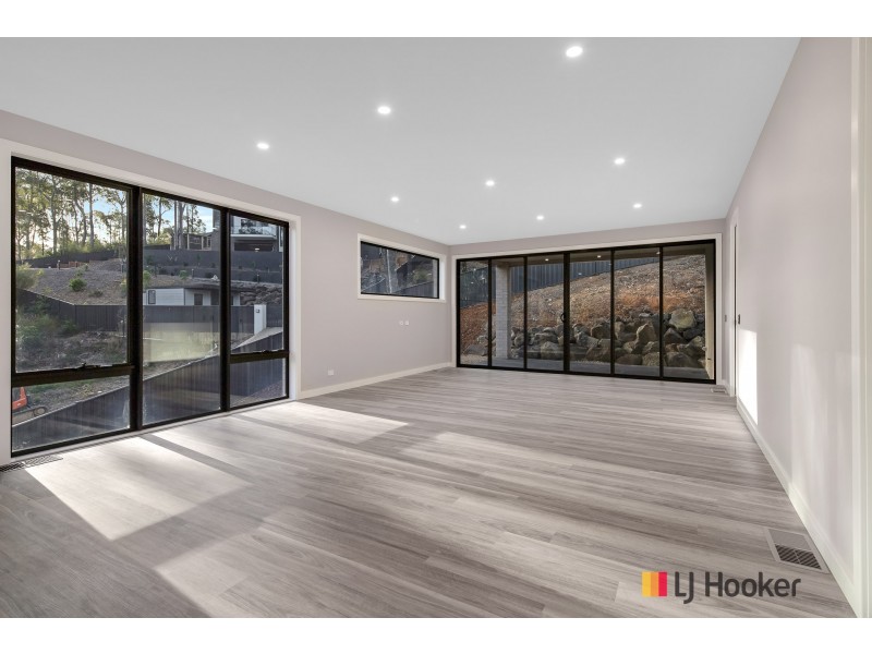 60 Bellbird Drive, Malua Bay NSW 2536