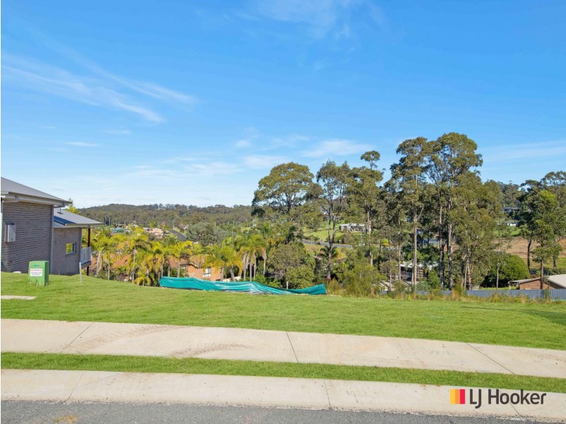 90 Freycinet Drive, Sunshine Bay NSW 2536