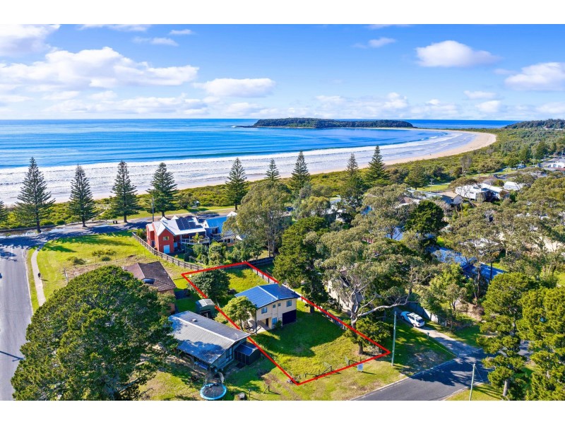4 Smith Street, Broulee NSW 2537