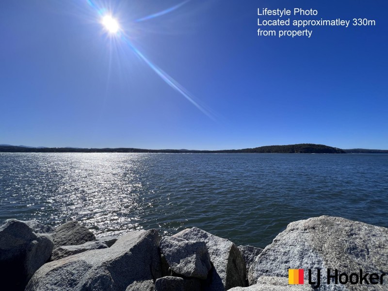 2/30 Catlin Avenue, Batemans Bay NSW 2536