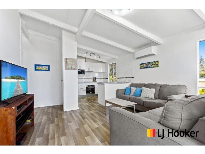 7 Euroka Avenue, Malua Bay NSW 2536