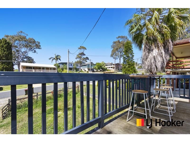 7 Euroka Avenue, Malua Bay NSW 2536