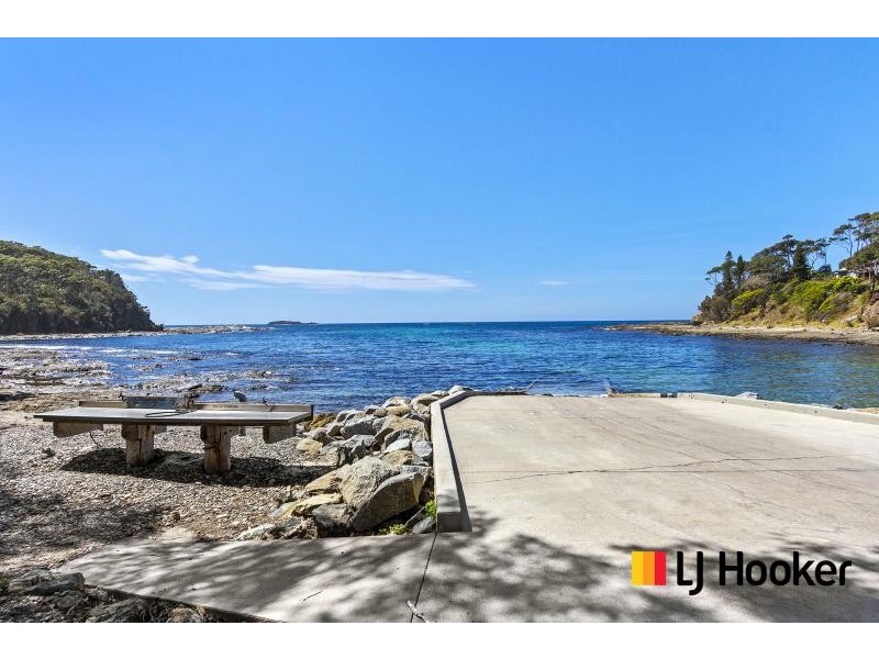 7 Euroka Avenue, Malua Bay NSW 2536