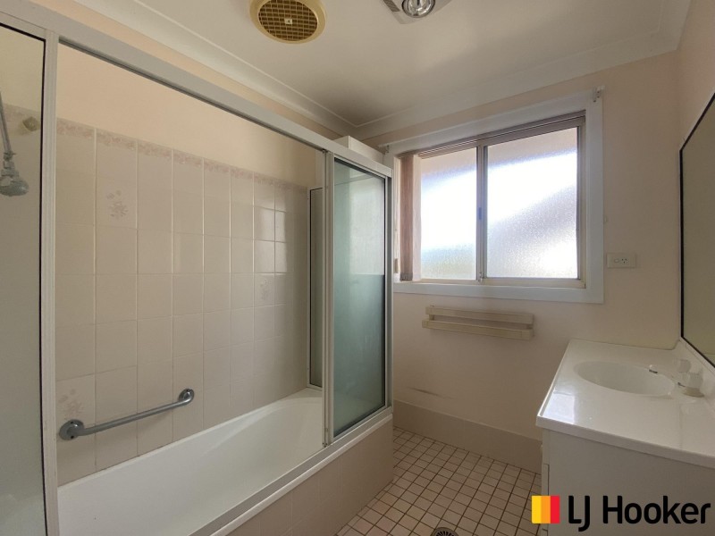52 Bergalia Street, Moruya NSW 2537