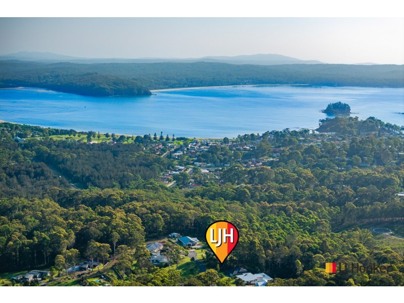 13 Woodlot Place, Batehaven NSW 2536