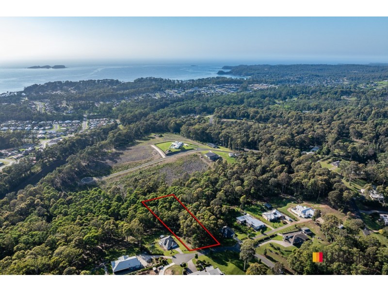 13 Woodlot Place, Batehaven NSW 2536