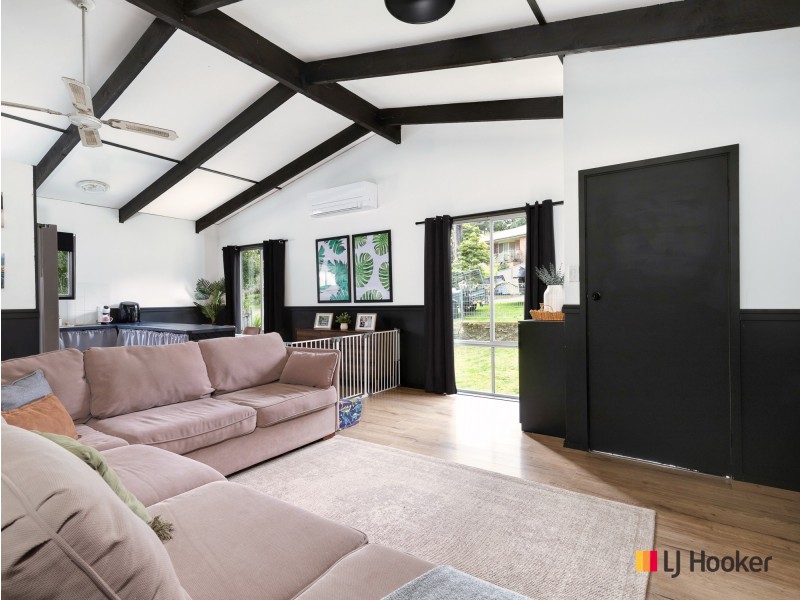 16 Pleasurelea Drive, Sunshine Bay NSW 2536