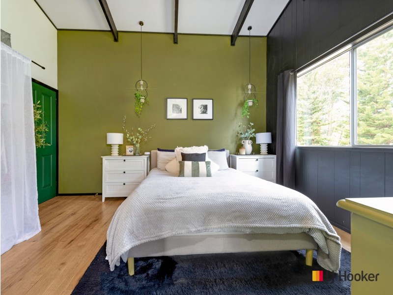 16 Pleasurelea Drive, Sunshine Bay NSW 2536