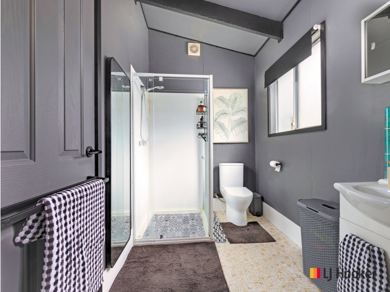 16 Pleasurelea Drive, Sunshine Bay NSW 2536