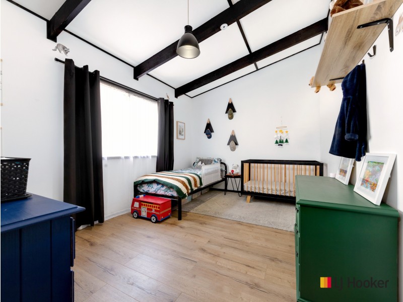 16 Pleasurelea Drive, Sunshine Bay NSW 2536