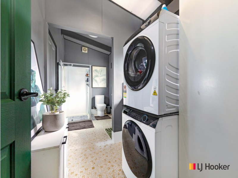 16 Pleasurelea Drive, Sunshine Bay NSW 2536