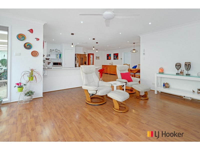 3 Stuart Place, Sunshine Bay NSW 2536