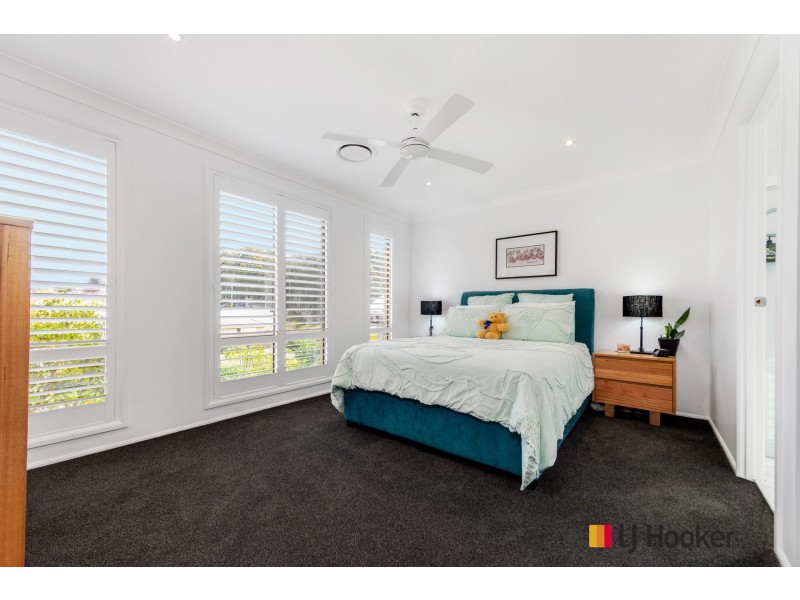 3 Stuart Place, Sunshine Bay NSW 2536