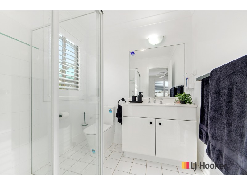 3 Stuart Place, Sunshine Bay NSW 2536