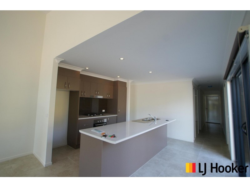 42B Broomfield Cres, Long Beach NSW 2536