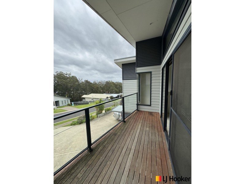 42B Broomfield Cres, Long Beach NSW 2536