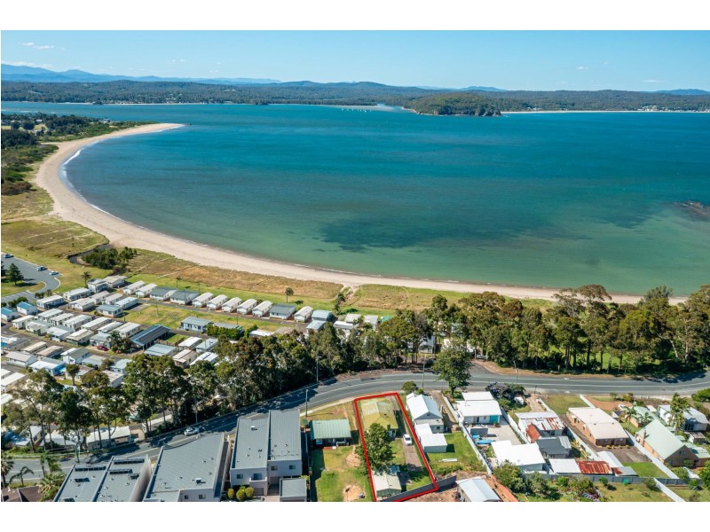288 Beach Road, Batehaven NSW 2536