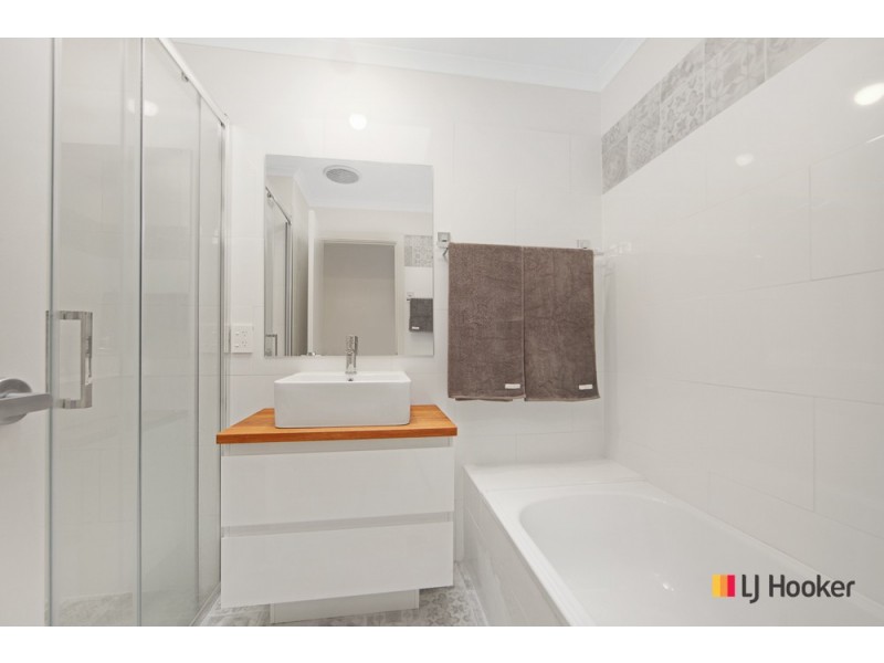 2/5 Beechwood Court, Sunshine Bay NSW 2536