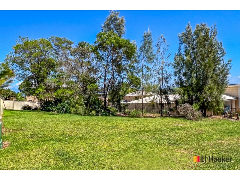 18 Courtenay Crescent, Long Beach NSW 2536
