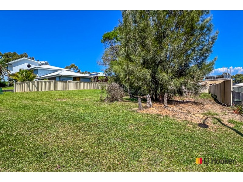 18 Courtenay Crescent, Long Beach NSW 2536