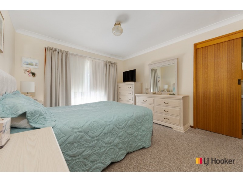 7/4 Eric Fenning Drive, Surf Beach NSW 2536