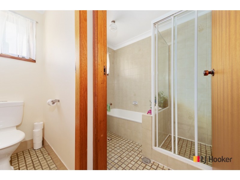 7/4 Eric Fenning Drive, Surf Beach NSW 2536