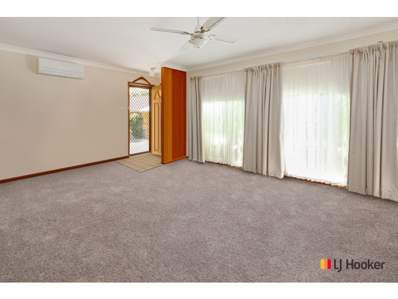 7/4 Eric Fenning Drive, Surf Beach NSW 2536