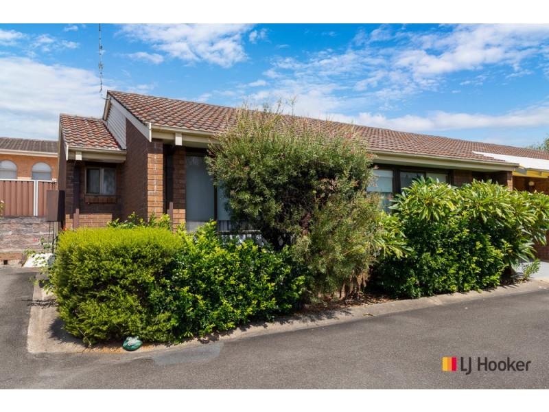 7/4 Eric Fenning Drive, Surf Beach NSW 2536