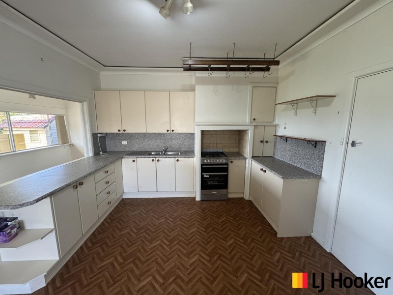 27 Bavarde Avenue, Batemans Bay NSW 2536