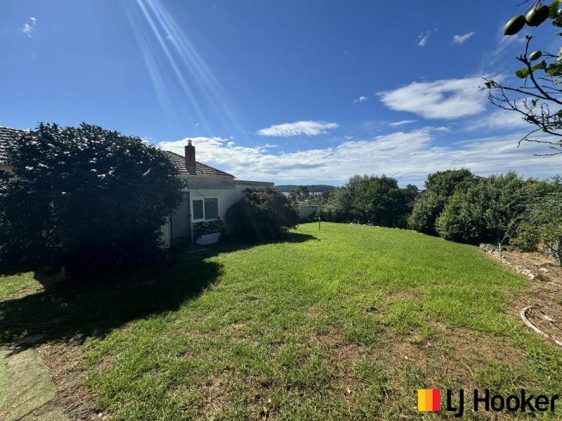 27 Bavarde Avenue, Batemans Bay NSW 2536