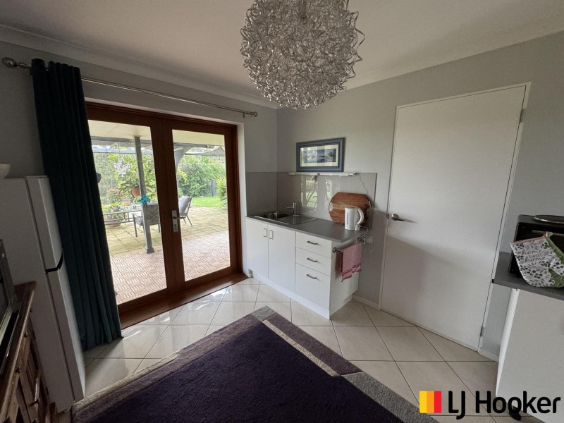 120 Cors Parade, North Batemans Bay NSW 2536