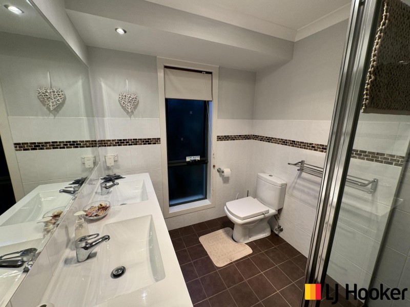 120 Cors Parade, North Batemans Bay NSW 2536