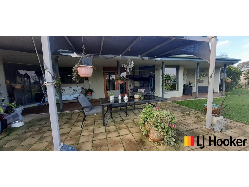 120 Cors Parade, North Batemans Bay NSW 2536