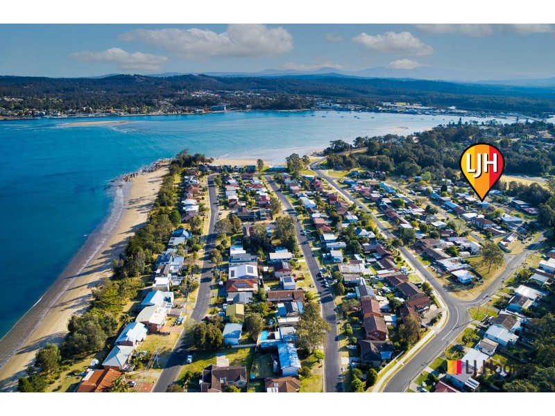 24 Timbara Crescent, Surfside NSW 2536