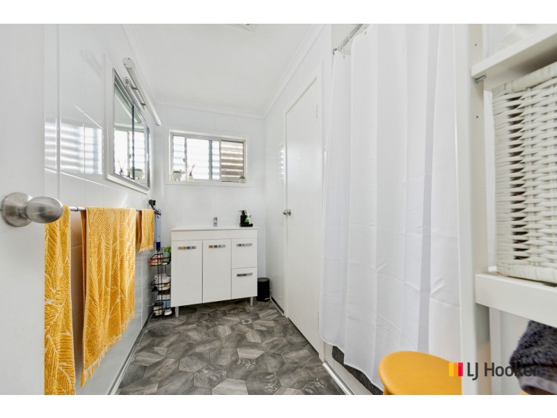 24 Timbara Crescent, Surfside NSW 2536