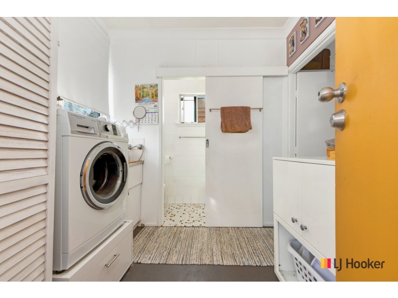 24 Timbara Crescent, Surfside NSW 2536