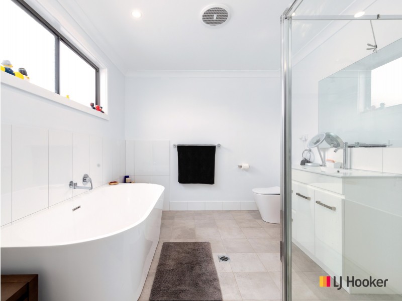 3 Timbara Crescent, Surfside NSW 2536