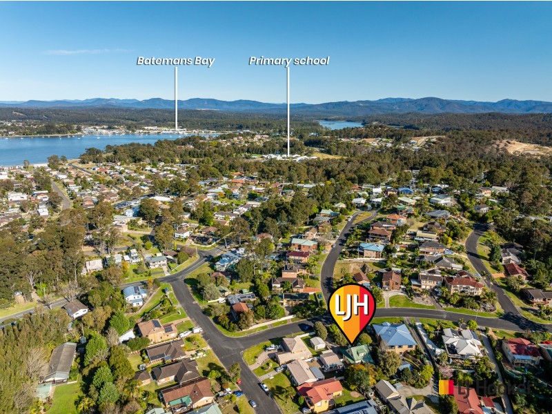 4 Karoola Crescent, Surfside NSW 2536