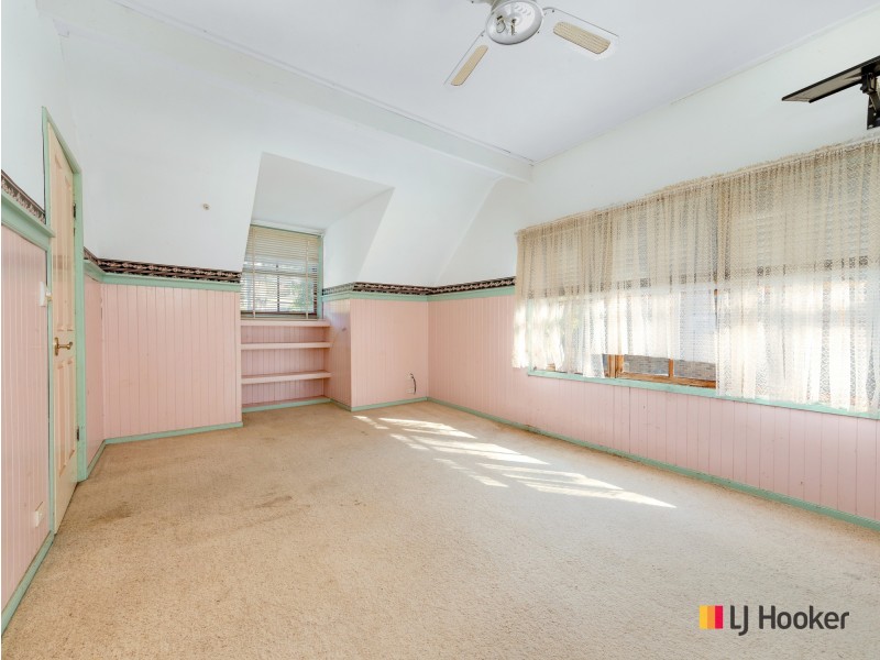 4 Karoola Crescent, Surfside NSW 2536