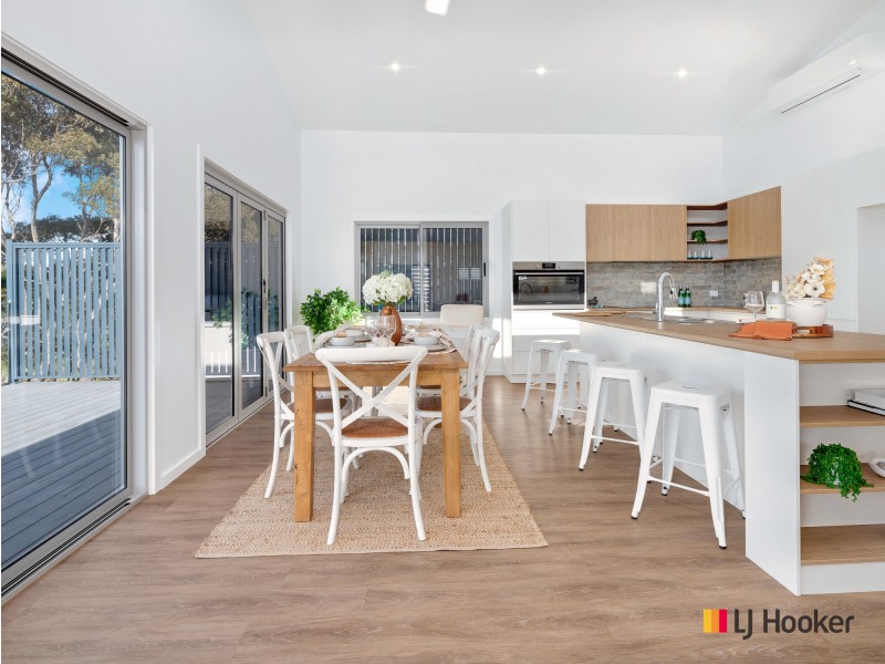 64 Iluka Avenue, Malua Bay NSW 2536
