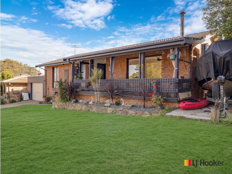 10 Johnson Place, Surf Beach NSW 2536