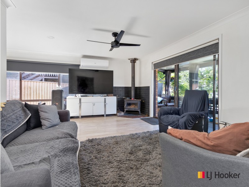 10 Johnson Place, Surf Beach NSW 2536