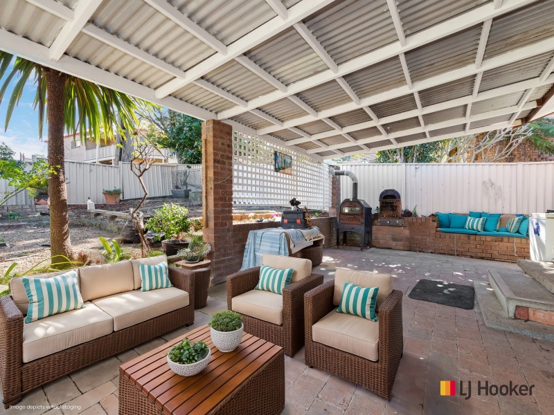 10 Johnson Place, Surf Beach NSW 2536