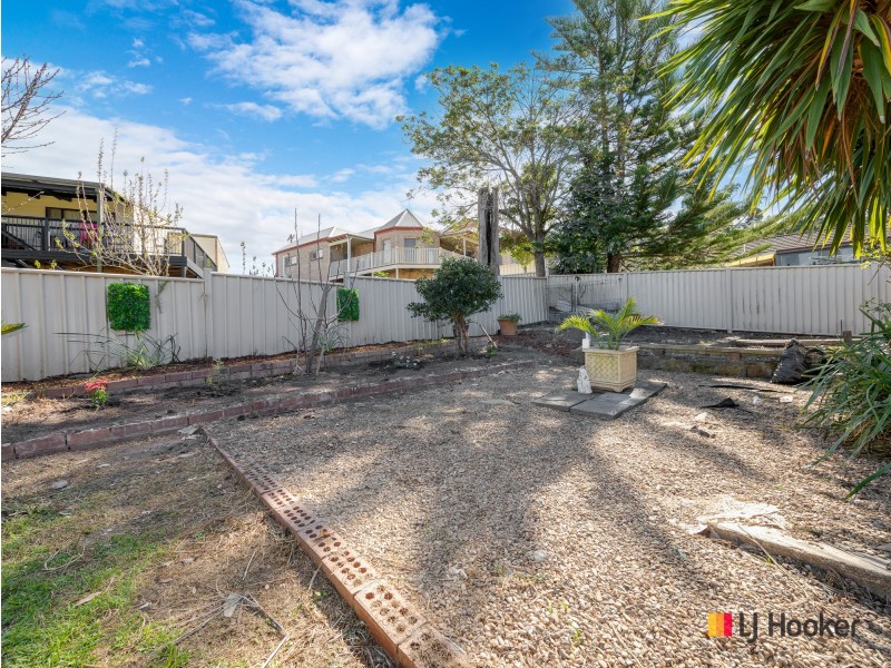 10 Johnson Place, Surf Beach NSW 2536